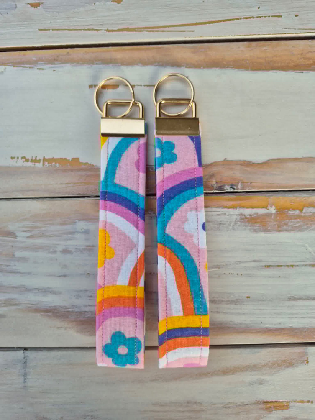 Dopamine Daisy Fabric Wristlet