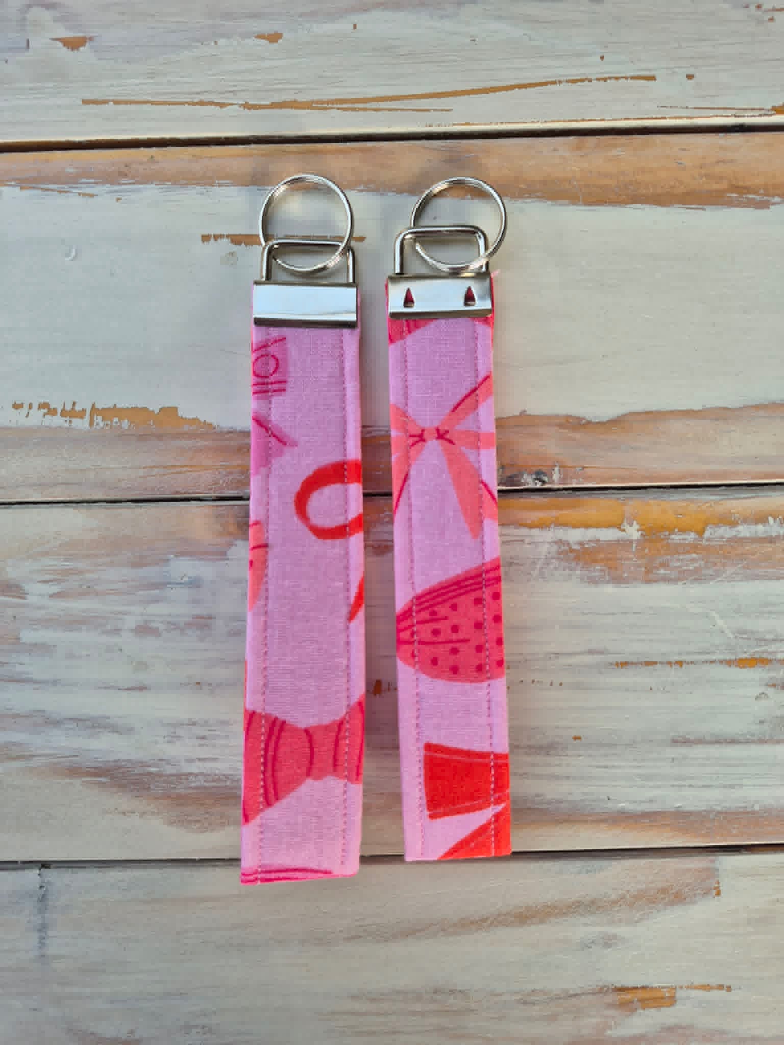 Berry Bow Fabric Wristlet