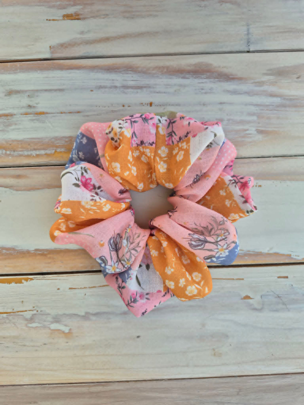 Cottage Picnic Jumbo Scrunchie